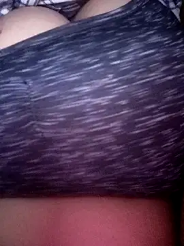 Snapshot of pihuu1313 chatting on February 19, 2026, 12:39 am pihuu1313 online show from February 19, 2026, 12:39 am