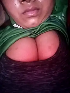 pihuu1313 online show from May 15, 2026, 9:22 pm