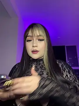 Snapshot of Daniela_ruizz chatting on May 10, 2026, 2:17 am Daniela ruizz online show from May 10, 2026, 2:17 am