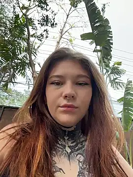 FionaMurr online show from February 25, 2026, 5:06 am