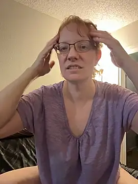 Snapshot of Lenaravenswood chatting on February 1, 2026, 8:02 am Lenaravenswood online show from February 1, 2026, 8:02 am