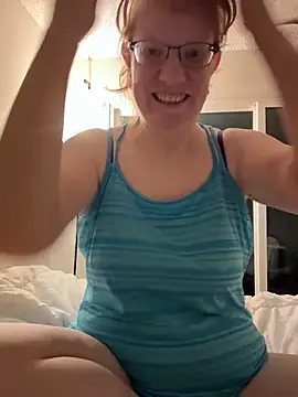 Snapshot of Lenaravenswood chatting on February 2, 2026, 9:08 am Lenaravenswood online show from February 2, 2026, 9:08 am