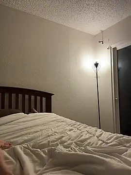 Snapshot of Lenaravenswood chatting on February 9, 2026, 5:00 am Lenaravenswood online show from February 9, 2026, 5:00 am