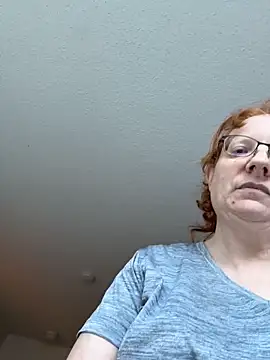 Snapshot of Lenaravenswood chatting on April 25, 2026, 2:14 am Lenaravenswood online show from April 25, 2026, 2:14 am