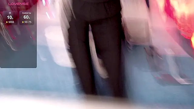 Snapshot of CarolainGilbert chatting on December 21, 2025, 9:33 pm CarolainGilbert online show from December 21, 2025, 9:33 pm