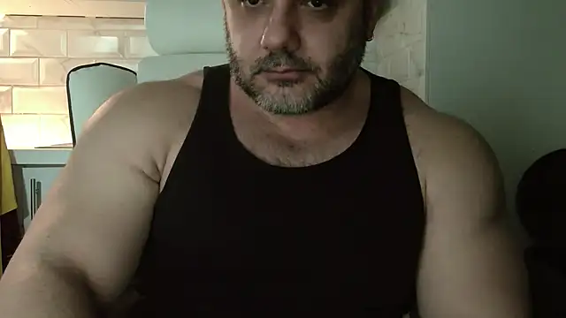 Snapshot of WildJohn_XX chatting on December 20, 2025, 8:05 pm WildJohn XX online show from December 20, 2025, 8:05 pm