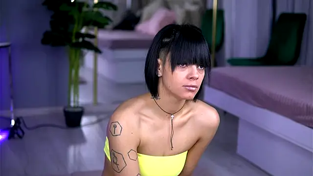 Snapshot of AnneFaris chatting on January 7, 2026, 4:59 am AnneFaris online show from January 7, 2026, 4:59 am