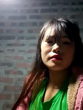 yana-zz online show from February 5, 2026, 1:32 am