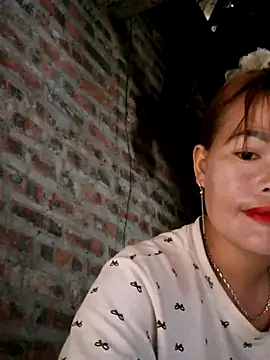 Snapshot of yana-zz chatting on April 1, 2026, 6:03 am yana-zz online show from April 1, 2026, 6:03 am