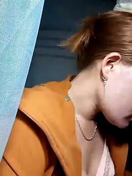 Snapshot of yana-zz chatting on April 1, 2026, 4:48 pm yana-zz online show from April 1, 2026, 4:48 pm