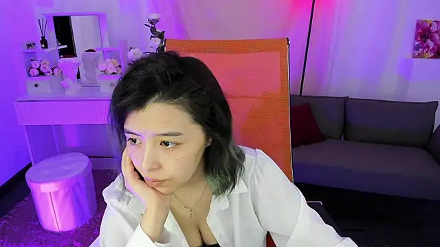 Snapshot of SirenMystiq chatting on May 19, 2026, 7:20 pm SirenMystiq online show from May 19, 2026, 7:20 pm
