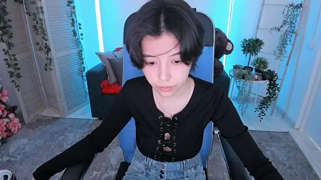 SirenMystiq online show from July 15, 2026, 10:53 am