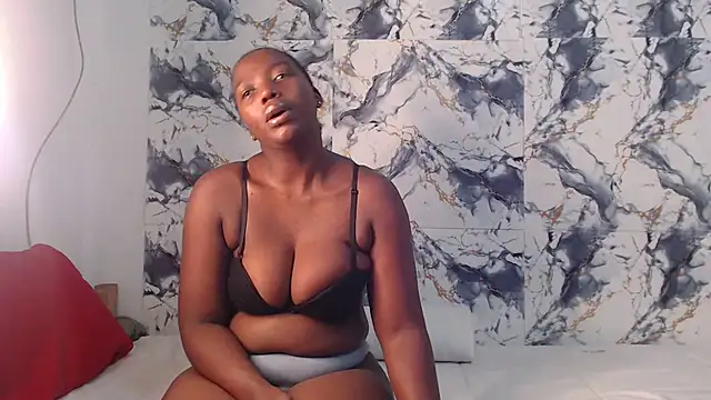 Snapshot of CurvyJ255 chatting on June 24, 2026, 7:13 pm CurvyJ255 online show from June 24, 2026, 7:13 pm