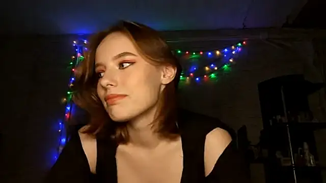 deep eyes online show from December 17, 2025, 4:02 pm