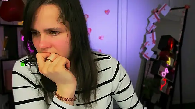 Snapshot of astra_opal chatting on February 14, 2026, 6:43 am astra opal online show from February 14, 2026, 6:43 am