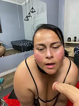 SayMarLuna online show from February 11, 2026, 9:09 pm