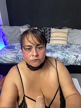 Snapshot of SayMarLuna chatting on May 27, 2026, 7:55 pm SayMarLuna online show from May 27, 2026, 7:55 pm