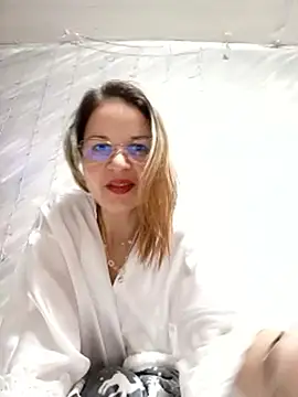 NikkyNatural online show from December 16, 2025, 9:09 pm