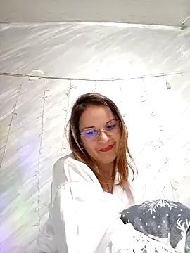 NikkyNatural online show from December 18, 2025, 10:21 am