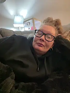 Snapshot of kissmyarch chatting on December 20, 2025, 12:29 am kissmyarch online show from December 20, 2025, 12:29 am