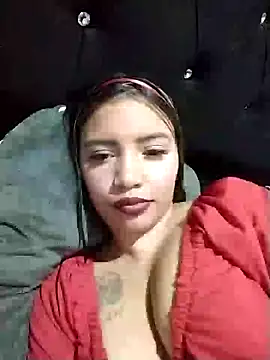 liliymike19 online show from February 11, 2026, 2:49 am