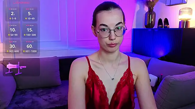 Snapshot of EmmaJacson chatting on December 14, 2025, 4:23 pm EmmaJacson online show from December 14, 2025, 4:23 pm