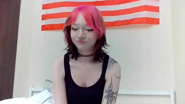 Snapshot of Shine_Luna chatting on February 22, 2026, 8:07 pm Shine Luna online show from February 22, 2026, 8:07 pm