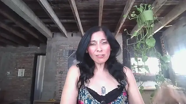 Snapshot of DommeVioleta chatting on July 14, 2026, 7:08 pm DommeVioleta online show from July 14, 2026, 7:08 pm