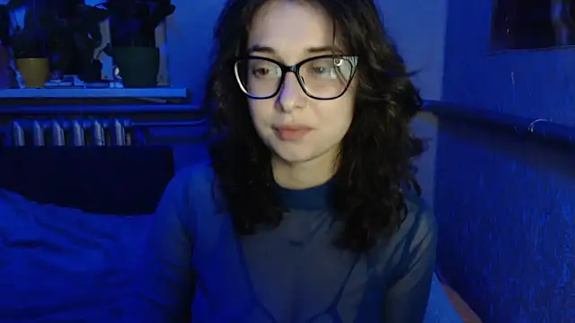 Snapshot of Angelik5371 chatting on April 16, 2026, 6:30 pm Angelik5371 online show from April 16, 2026, 6:30 pm
