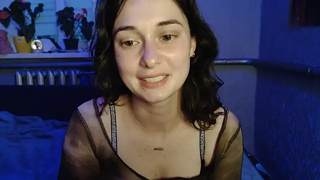 Snapshot of Angelik5371 chatting on July 14, 2026, 6:35 pm Angelik5371 online show from July 14, 2026, 6:35 pm