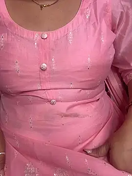 butterflyslay online show from February 12, 2026, 3:40 pm