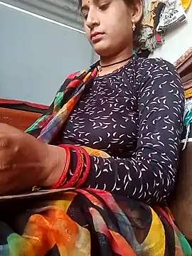 Snapshot of Aaisha_01 chatting on July 14, 2026, 11:05 am Aaisha 01 online show from July 14, 2026, 11:05 am
