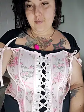 Divine Pouvoir online show from March 12, 2026, 8:04 pm