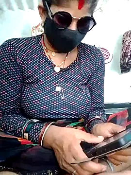 Snapshot of Sweet_Couple_01 chatting on June 14, 2026, 7:21 am Sweet Couple 01 online show from June 14, 2026, 7:21 am