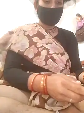 Snapshot of Sweet_Couple_01 chatting on July 7, 2026, 9:24 am Sweet Couple 01 online show from July 7, 2026, 9:24 am