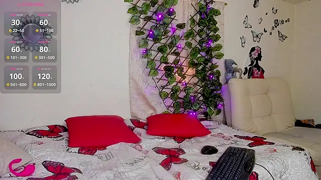 Juli castillo1 online show from March 28, 2026, 3:11 pm