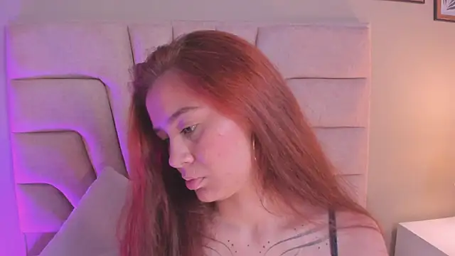 Snapshot of Amelia_Saenz_ chatting on July 10, 2026, 7:38 pm Amelia Saenz online show from July 10, 2026, 7:38 pm