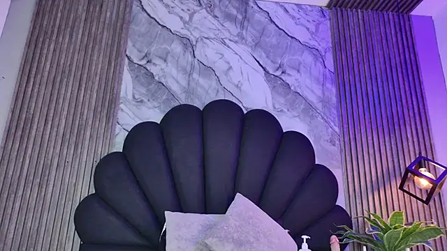 vicky lopez online show from April 8, 2026, 3:17 am