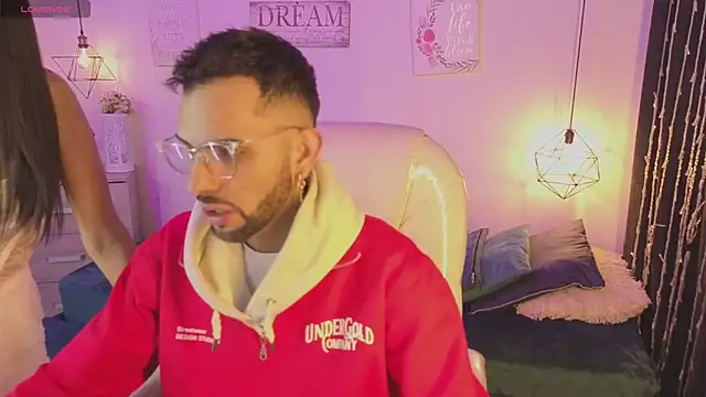 annie and ryan online show from February 1, 2026, 4:44 am