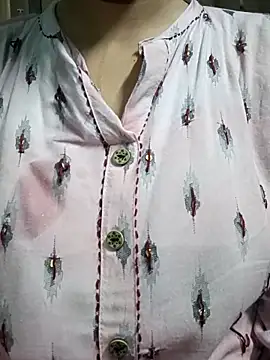 teena-11 online show from May 18, 2026, 7:36 am