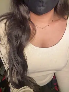 Amaira 69 online show from February 8, 2026, 5:49 pm