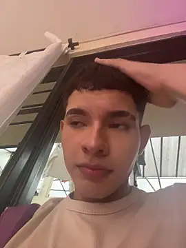 ValerySalasar  online show from February 17, 2026, 11:11 pm