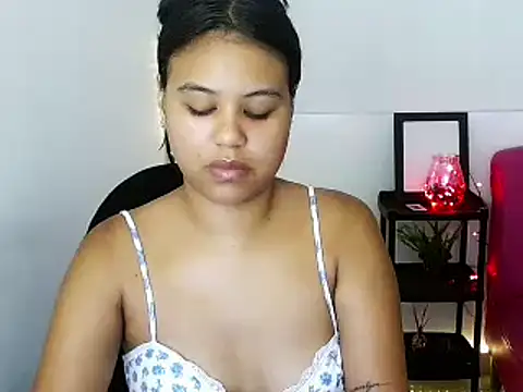 Snapshot of Shawnycarson chatting on July 10, 2026, 6:10 pm Shawnycarson online show from July 10, 2026, 6:10 pm