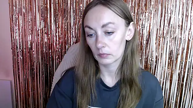 Snapshot of LiaSeass_ chatting on July 13, 2026, 12:19 pm LiaSeass online show from July 13, 2026, 12:19 pm