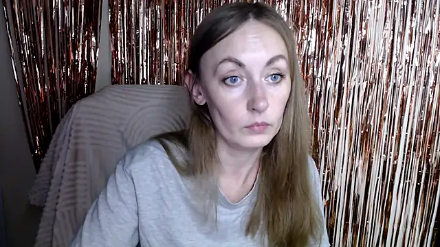 Snapshot of LiaSeass_ chatting on July 26, 2026, 12:23 pm LiaSeass online show from July 26, 2026, 12:23 pm