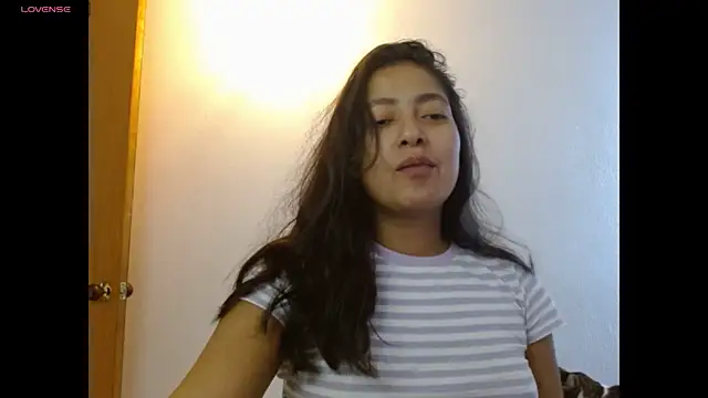 Snapshot of NovahPerotti chatting on May 29, 2026, 2:37 pm NovahPerotti online show from May 29, 2026, 2:37 pm