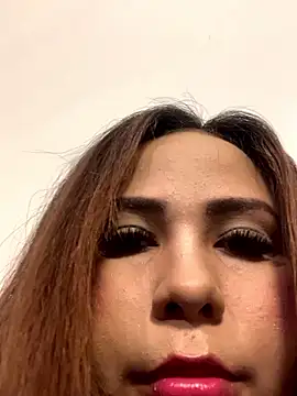 Lunara Vall online show from February 26, 2026, 3:38 am