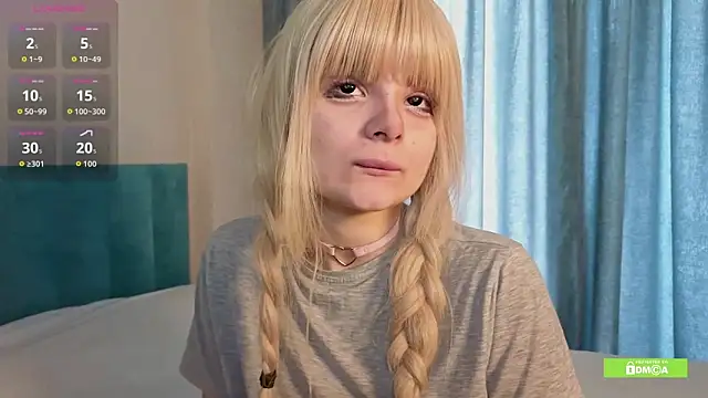 Snapshot of HarleyHeat chatting on December 18, 2025, 8:09 am HarleyHeat online show from December 18, 2025, 8:09 am