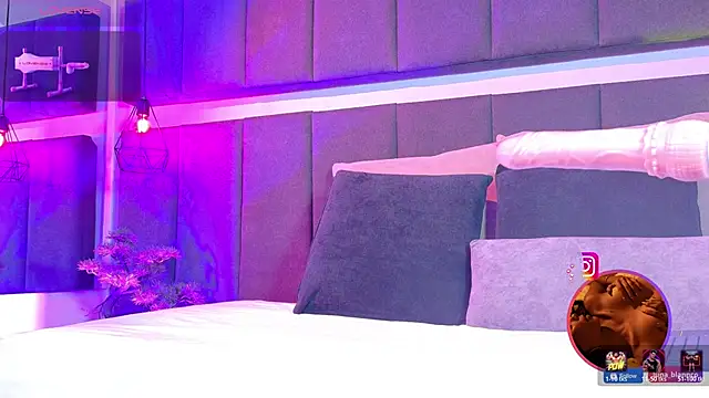 luna blannco online show from March 24, 2026, 2:55 pm