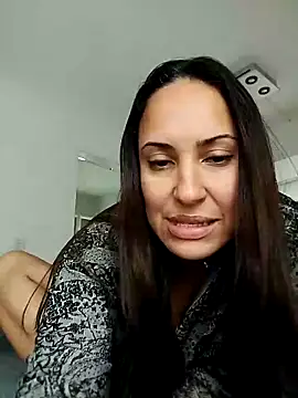 Snapshot of Fatisexy88 chatting on May 6, 2026, 2:33 pm Fatisexy88 online show from May 6, 2026, 2:33 pm